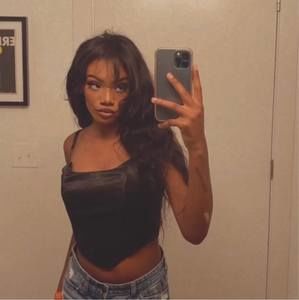 Meet your Posher, Zaraya